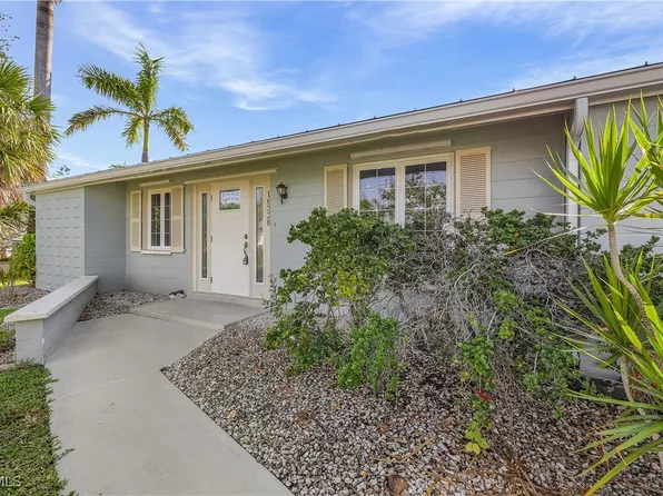 16328 Buccaneer St, Bokeelia, FL 33922