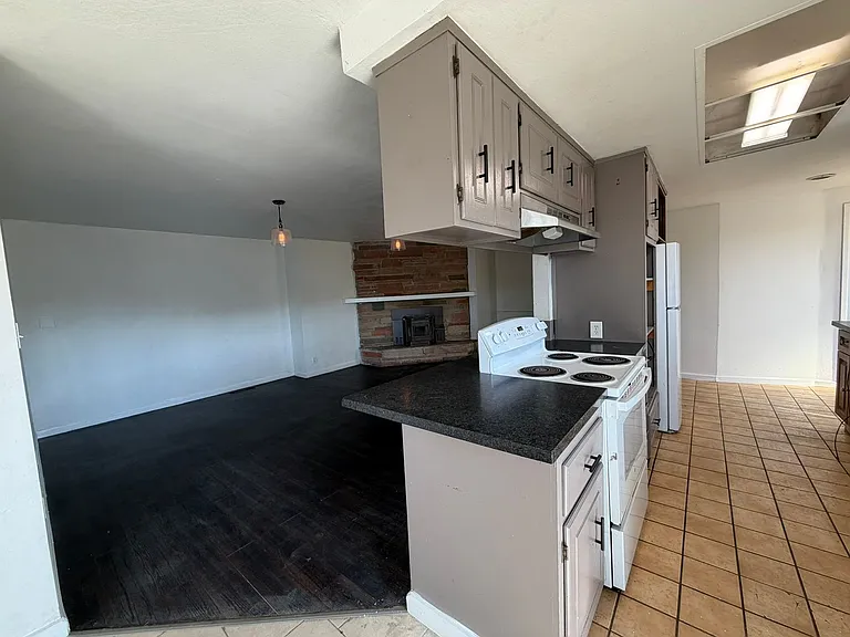11322 Franklin Blvd — Photo 8