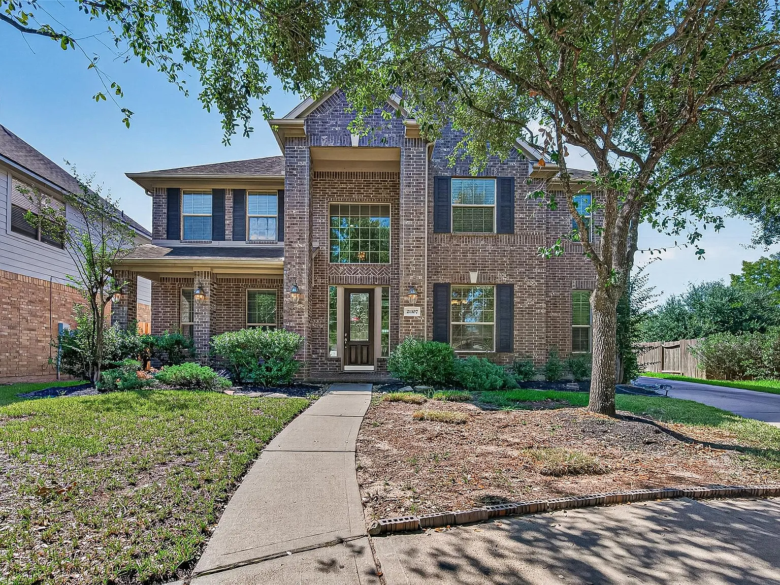 5 bed, 3.5 bath, 3417 sqft, $3,100 — Photo 1