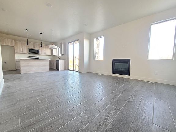 3rd image of 123 W Harvest Village Ln