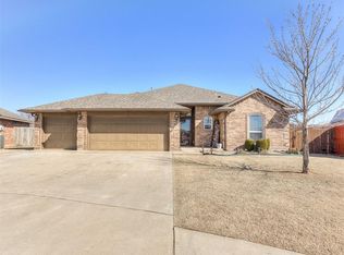 1678 Lexington Ct, Newcastle, OK 73065