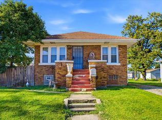 1713 Cora St, Crest Hill, IL 60403