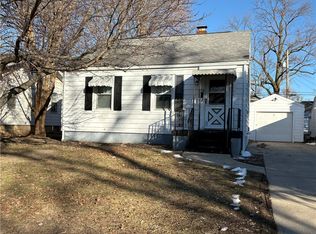 2290 E Clay St, Decatur, IL 62521