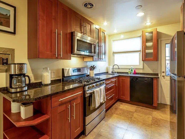 102 Lime Ave #3 — Photo 2