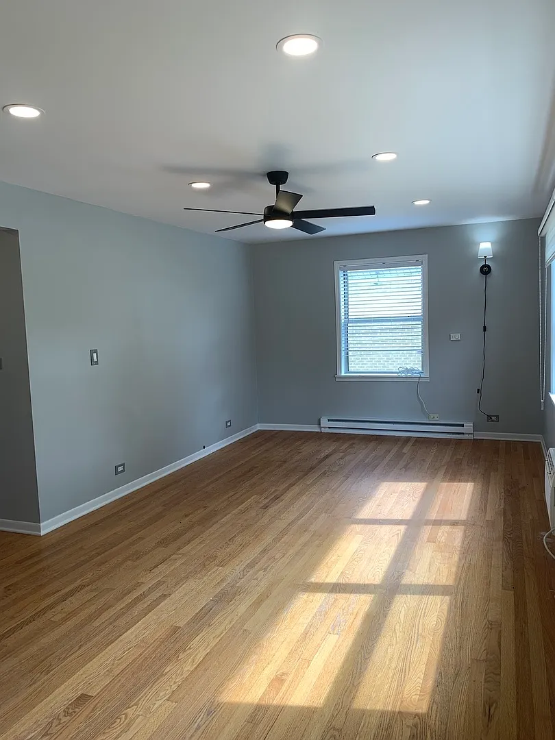2 bed, 875 sqft, $1,850 — Photo 2