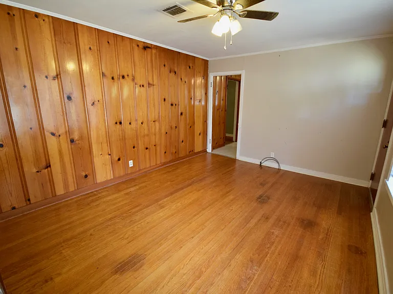 1310 Fairfield Dr — Photo 7