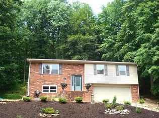 19 Hillendale Dr, Huntington, WV 25705