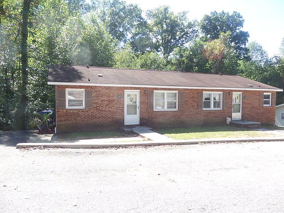 2nd image of 520 Pine Ave