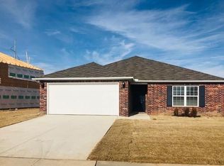 1510 Edinburgh Dr, Centerton, AR 72719