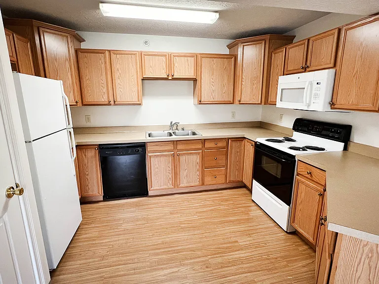 Walton Ridge Apartments — Photo 45