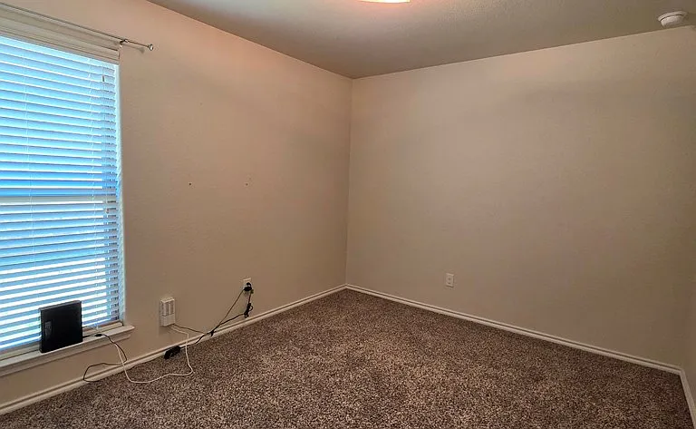 1025 Pine Leaf Pl — Photo 15
