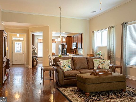 5th image of 3688 Majestic Oak Dr SW