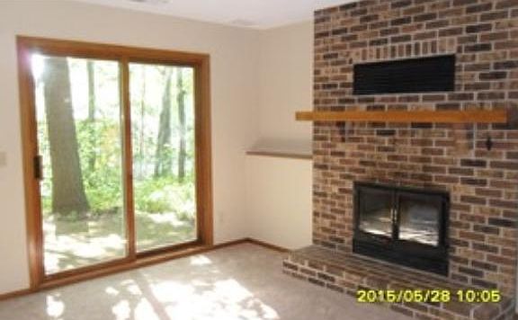 5th image of 4404 Churchill St