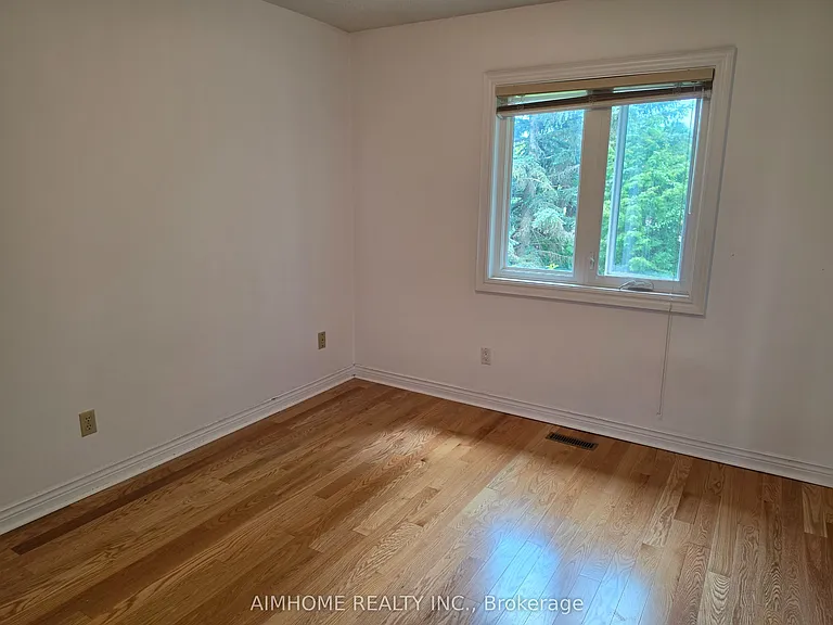 49 Holbrook Ct — Photo 22
