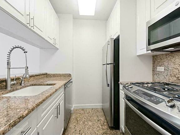 3rd image of 1735 York Ave APT 32E
