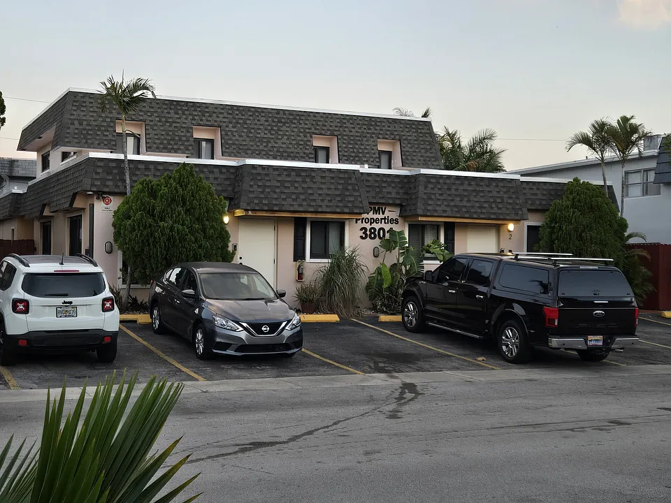3801 SW 59th Ave #3