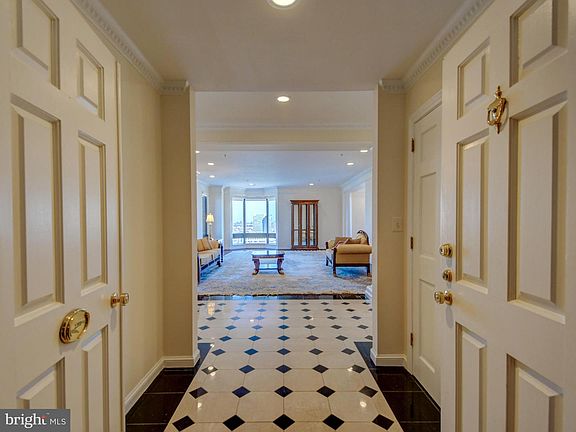2nd image of 10 E Lee St Unit 2201