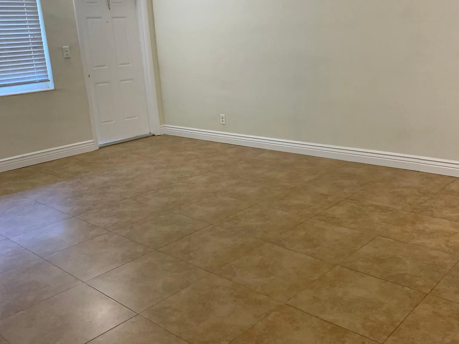 1 bed, 750 sqft, $1,895 — Photo 2