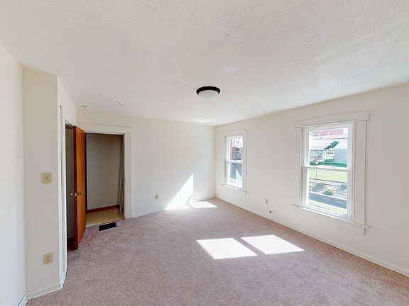 3rd image of 511 Highland Ave