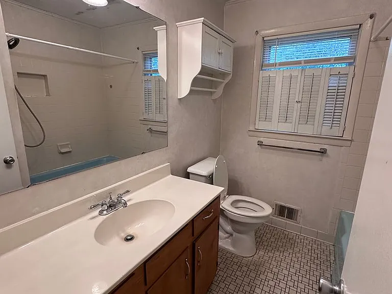 205 West Ave NW — Photo 13