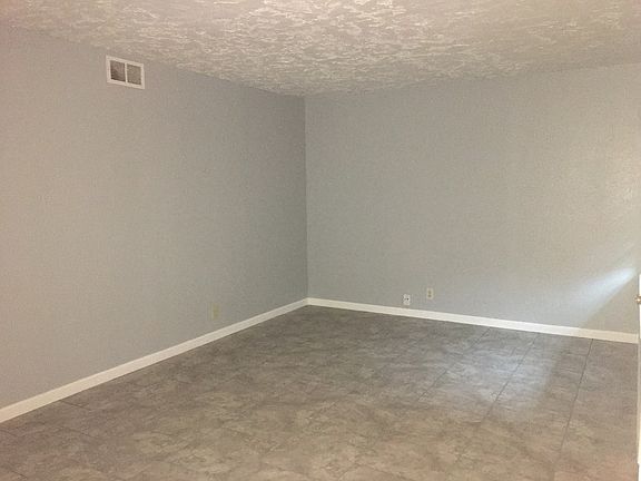 4th image of 205 Edgewood Dr