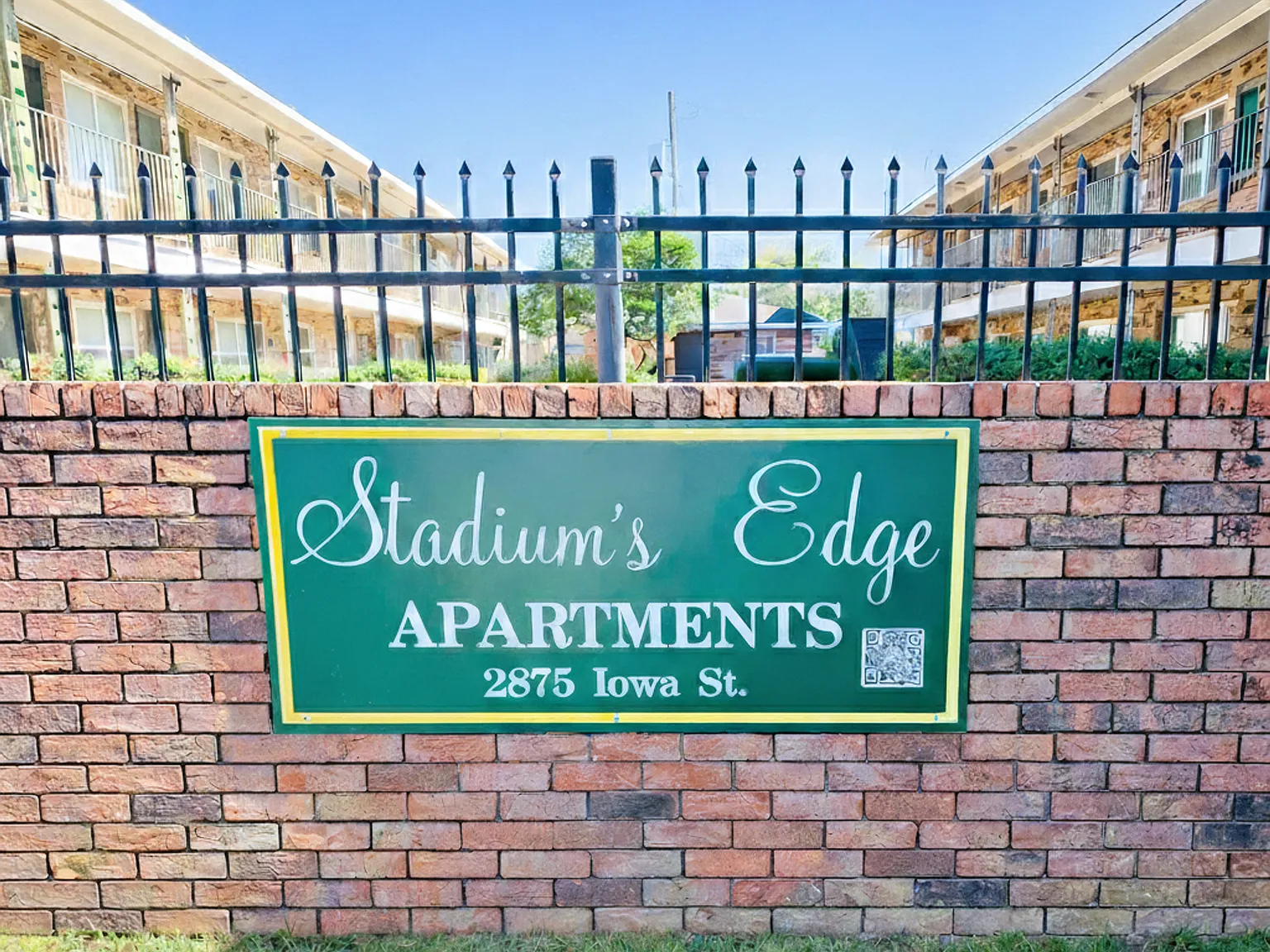 Stadiums Edge Apartments (1 Bed/1 Bath) — Photo 3