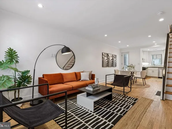 313 Mercy St, Philadelphia, PA 19148