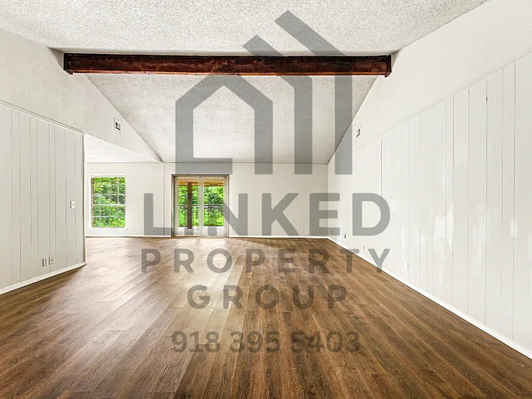 8120 S Louisville Ave — Photo 8