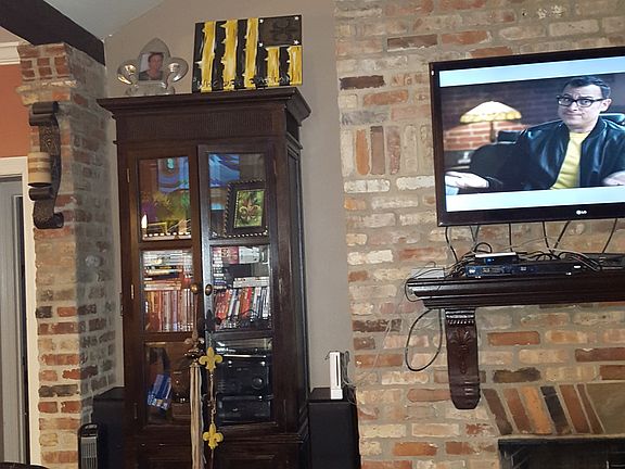 3rd image of 102 Jace St