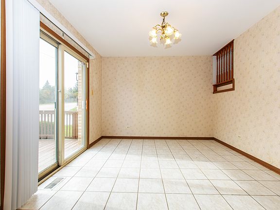 4th image of 8537 Thomas Charles Ln