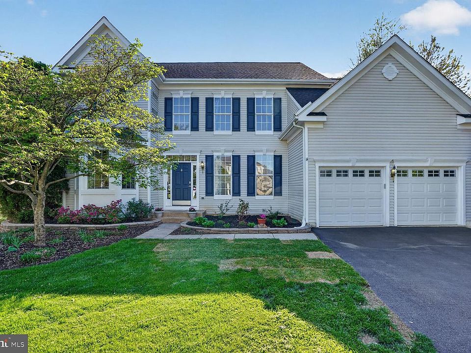1st image of 17565 Brookville Ct