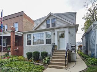 5225 W Byron St, Chicago, IL 60641