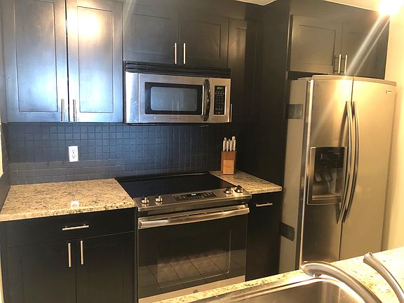 2nd image of 800 N Pearl St APT 911