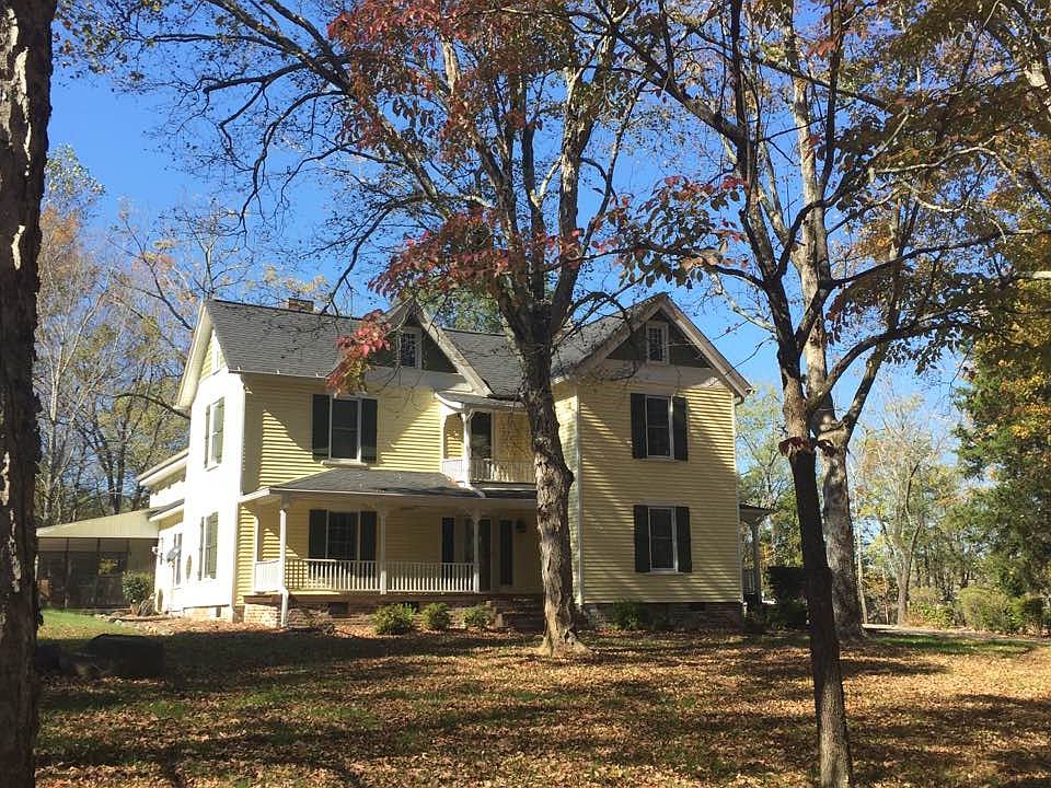 1st image of 809 Church St