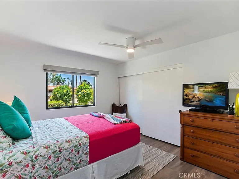 8 Valencia Dr — Photo 7
