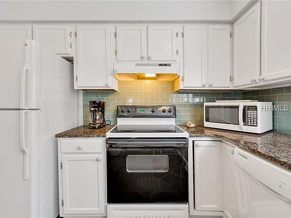 5th image of 36 Deallyon Ave APT 26
