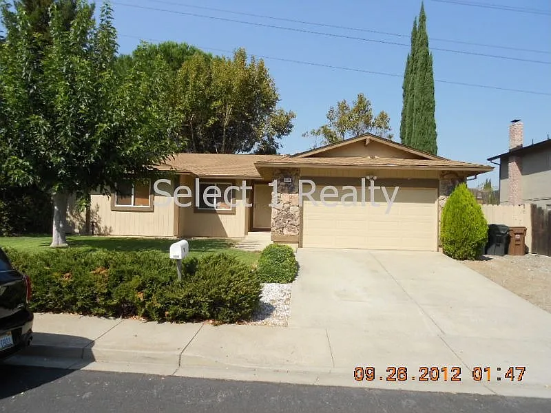 2224 Lafayette Dr photo 1