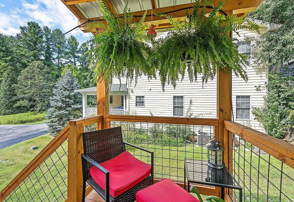 2 bed, 996 sqft, $1,550 — Photo 4