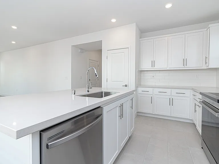 3243 Shrute Dr — Photo 6