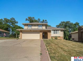 8405 S 25th Ave, Bellevue, NE 68147