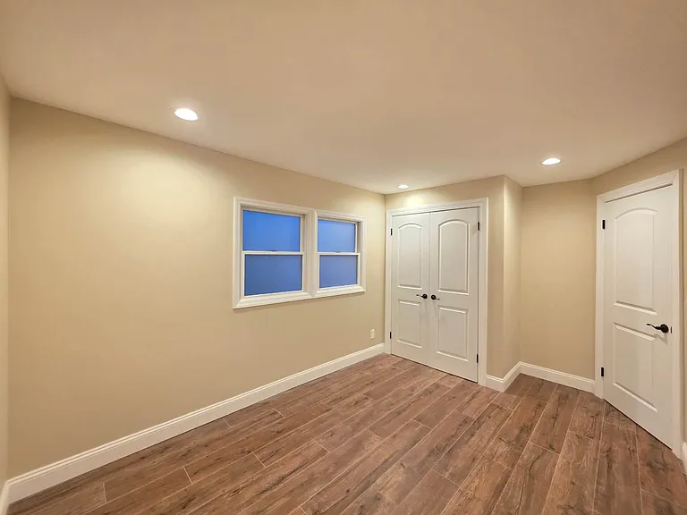 75 Ionia Ave #1A — Photo 10