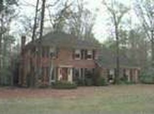 135 Carlisle Ct, Bogart, GA 30622