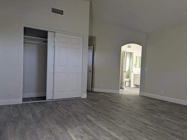 1025 Shoal Creek Ct — Photo 23