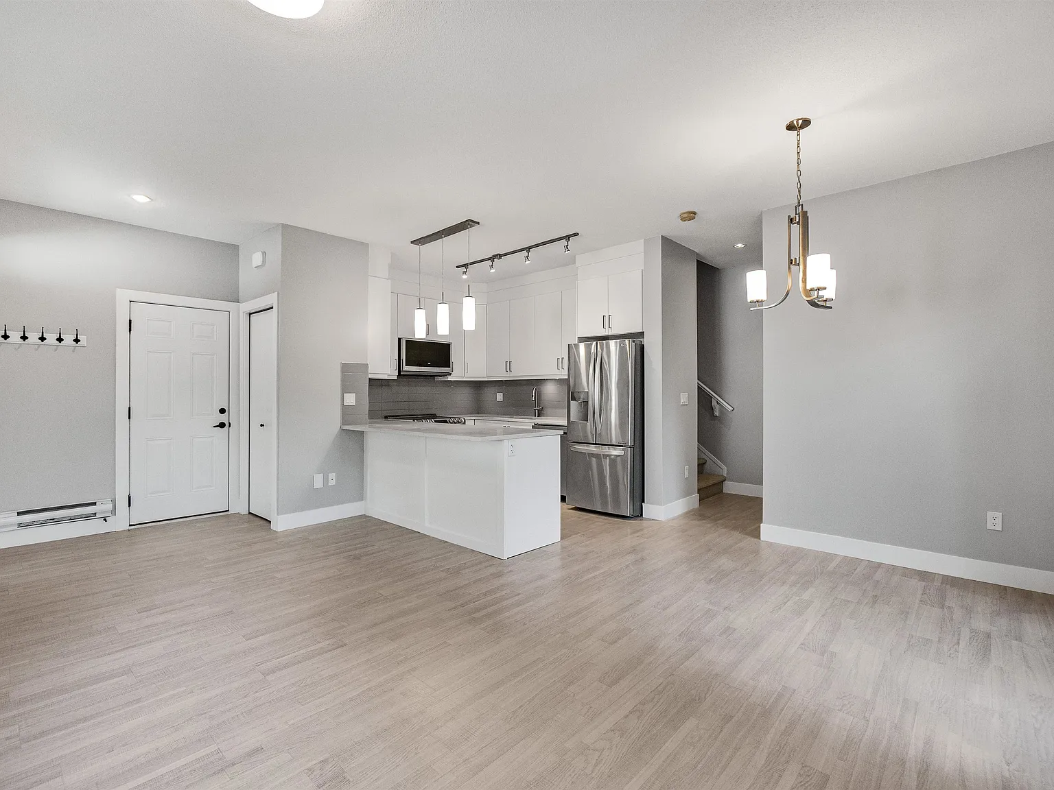 3 bed, 1218 sqft, $3,600 — Photo 4