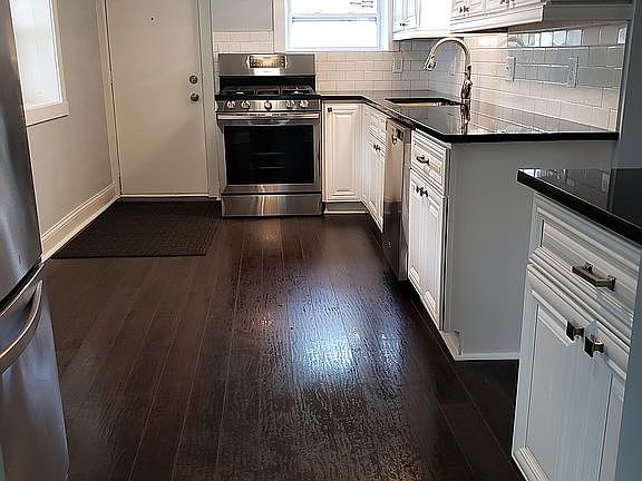 2nd image of 23078 Melville Ave