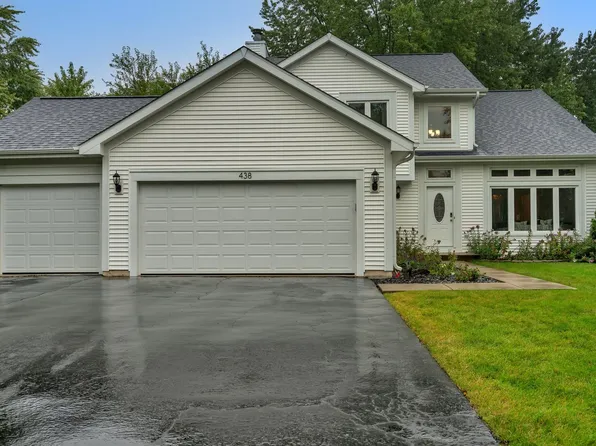 438 Aristocrat Dr, Bolingbrook, IL 60490