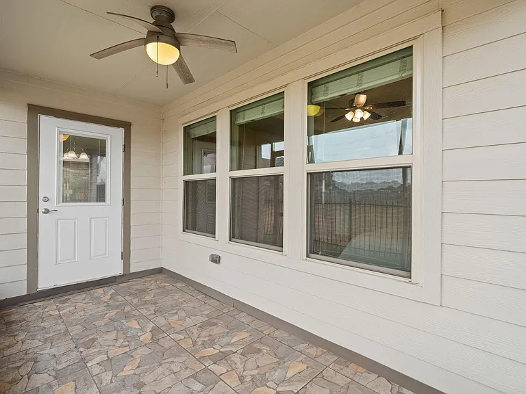 2811 Cone Flower Dr — Photo 35