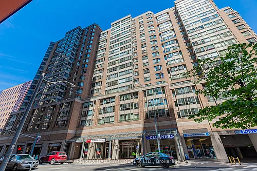 44 Gerrard St W Photo 1