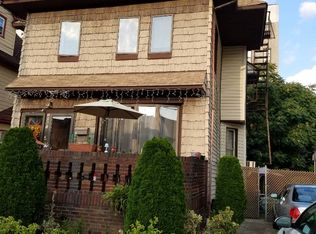 2061 E 17th St, Brooklyn, NY 11229