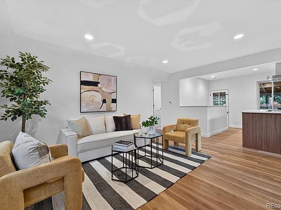 5th image of 710 Dahlia Street